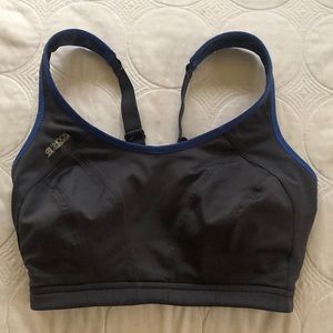 Shock absorber sports bra UK 30ff / US 30h
